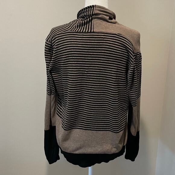 Max Studio Faux Wrap Pullover Sweater Sz L Striped Colorblock Tan Black Chic - Picture 4 of 9